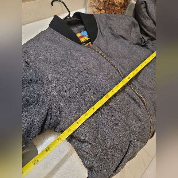 Eddie Bauer 1936 Skyliner Model Down Jacket Grey Quilted Size Large Womens - Picture 10 of 11